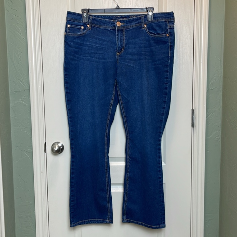 EUC Seven7 Luxe Slim Boot Cut Style size 20 20W